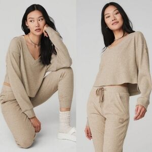 Alo Muse Ribbed Set - V-Neck Crop And Joggers